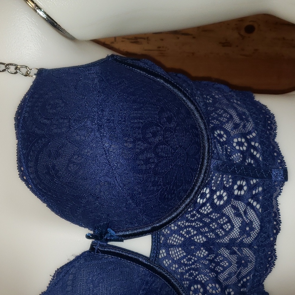 Bra - Picture 2 of 10